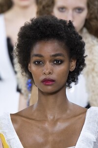 detail-defile-miu-miu-printemps-ete-2020-paris-detail-53.thumb.jpg.9cee61693a1380ae6e4967567c1409ed.jpg