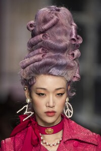 detail-defile-moschino-automne-hiver-2020-2021-milan-detail-204.thumb.jpg.4d24d3af7011188552bacf14f7ec8943.jpg