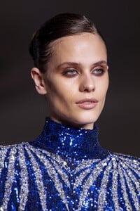 detail-defile-naeem-khan-automne-hiver-2020-2021-new-york-detail-4.thumb.jpg.1093fc90d8677f829603778e5d0011c2.jpg