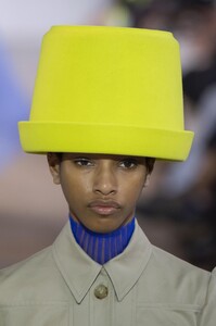 detail-defile-nina-ricci-printemps-ete-2020-paris-detail-14.thumb.jpg.52c9db8e21fed11322b4ecebb3eb59f7.jpg