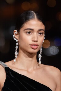 detail-defile-prabal-gurung-automne-hiver-2020-2021-new-york-detail-112.thumb.jpg.a648c12b37efd75d1e256ca9d8927c77.jpg