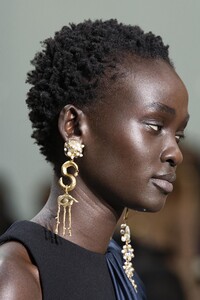 detail-defile-schiaparelli-printemps-ete-2020-paris-detail-49.thumb.jpg.a73b1a9bbe9798765aeb8d4fdb6e8be7.jpg