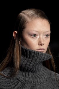 detail-defile-sportmax-automne-hiver-2020-2021-milan-detail-115.thumb.jpg.14530697e20ca6b7e8c3e68f714c8074.jpg