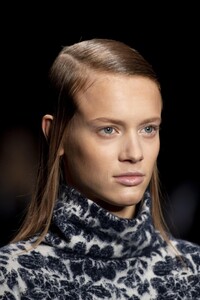detail-defile-sportmax-automne-hiver-2020-2021-milan-detail-121.thumb.jpg.48033e5c5fdf4032a50aaa91466c1878.jpg