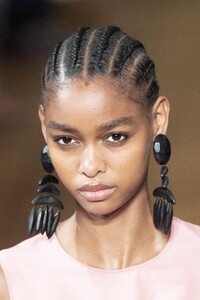 detail-defile-stella-mccartney-printemps-ete-2020-paris-detail-23.thumb.jpg.d3a71a673fecf9f6ada46cf9475be2dd.jpg