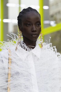 detail-defile-valentino-printemps-ete-2020-paris-detail-55.thumb.jpg.171f4b86e94d804fd8e36100cb74906d.jpg