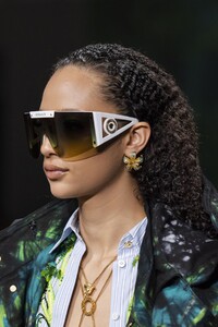 detail-defile-versace-printemps-ete-2020-milan-detail-205.thumb.jpg.a0bde74bb8350dd3e71ed1d4fd79ea9b.jpg