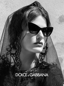 dolce-and-gabbana-summer-2020-woman-eyewear-advertising-campaign-32.jpg