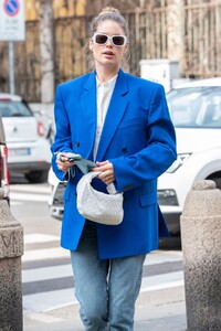 doutzen-kroes-attends-the-2020-fall-etro-show-during-milan-women-fashion-week-in-milan-italy-2.jpg