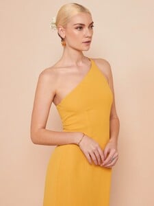 eastside-dress-ochre-3.thumb.jpg.4d7e49051a6efe4999c02777c3f56648.jpg