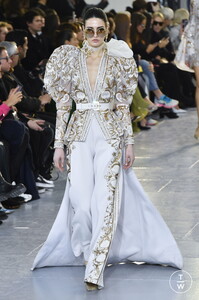 elie-saab-css20-0003-102b70.thumb.jpg.fbd4b6eafde4c9352415a58c04fbf3b2.jpg
