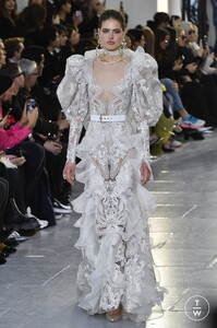 elie-saab-css20-0006-294b31.thumb.jpg.6aabbf004c297809874b4c7ab096a329.jpg