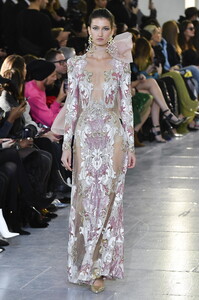 elie-saab-css20-0011-5a82ab.thumb.jpg.ab84dd587827add13259d303479c0773.jpg