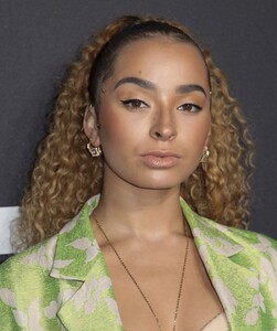 ella-eyre-nme-awards-2020-3.jpg