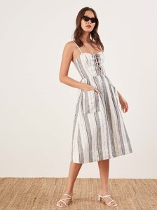 ellen-dress-louisiana_stripe-1.thumb.jpg.6459410ea4b43f473c5fa45b4552cf68.jpg