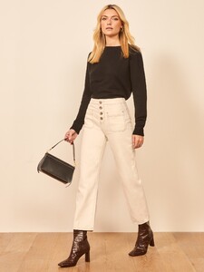 eloise-jean-ivory-2.thumb.jpg.93186445124a55dff47024c5f35b133c.jpg