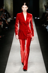 ermanno-scervino-rtw-fall-2020-ars-038.thumb.jpg.ecc0ab633466032a694ff50cdfad240f.jpg