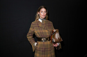 etro-bsb-rtw-fall-2020-da-012.thumb.jpg.40f83714aef65a8076d4e7d63159ee39.jpg