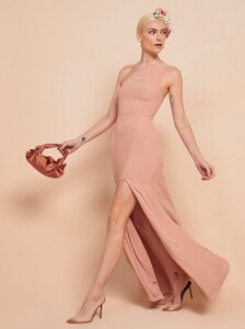 evelyn-dress-blush-2.thumb.jpg.e842257cda6542e8ab32a1d6111a457b.jpg