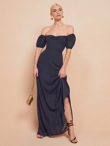 farrow-dress-navy-2.thumb.jpg.fb9d035ca47734eea9e07968c00abf97.jpg