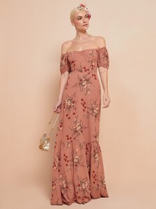farrow-dress-queen-6.thumb.jpg.53591cc3398643dc30f3dcecf09bf9f1.jpg