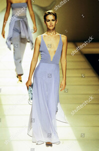 g-armani-1st-show-spring-summer-97-shutterstock-editorial-10432108af.jpg