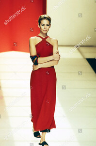 g-armani-1st-show-spring-summer-97-shutterstock-editorial-10432108bz.jpg