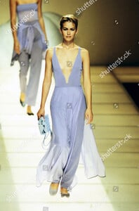 g-armani-1st-show-spring-summer-97-shutterstock-editorial-10432108cy.jpg