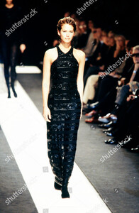 g-armani-fall-winter-97-98-milan-shutterstock-editorial-10432109ew.jpg