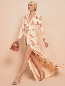 gatsby-dress-leila-4.thumb.jpg.845eb799b68b5906f593f0492ff75d70.jpg