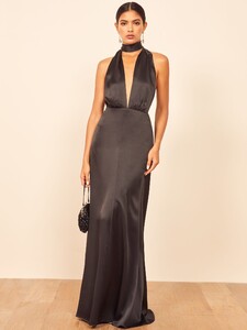 gauche-dress-black-4.thumb.jpg.b919075032cfeee9c0af815b996cb258.jpg