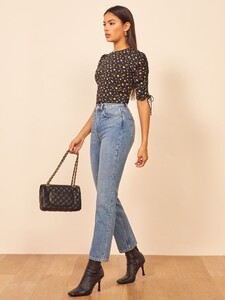 gretchen-top-posie-2.thumb.jpg.c319c3f21254a103a7e700068cecba5d.jpg