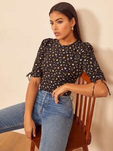 gretchen-top-posie-3.thumb.jpg.dad5e0275208b9b31711ea82ba29a2a2.jpg