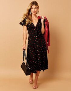 haley-dress-s201d4-hrts-3_1800x.thumb.jpg.318ea648f3b3a03aafaca4d1aeb14881.jpg