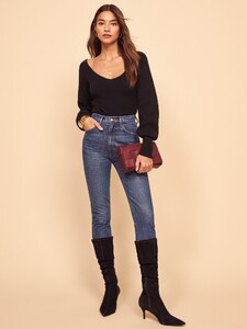 hart-sweater-black-2.thumb.jpg.e4e6f1841c48c37f3e57e1bd0b72e151.jpg