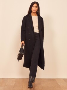 hayden-coat-black-1.thumb.jpg.e55602a0a2797deef95ba47e032b660e.jpg