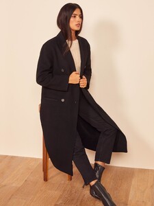 hayden-coat-black-3.thumb.jpg.e9bc470faff75d3a5c52331c25c62f0f.jpg