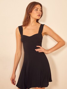 holden-dress-black-4.thumb.jpg.2720fef2ead01552e06f901914e7d92e.jpg