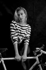 interview_digital_web_2019_sep_haileybieber-2e706697e31db903914f18e45c414b6f0_thumb.thumb.jpg.0955829c712ca9850721189361e91b71.jpg