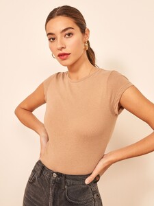 james-crop-tee-buff-2.thumb.jpg.cb86a4319ad88982d7f159badf82f9dd.jpg