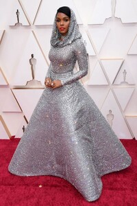 janelle-monae-oscars-2020-red-carpet-3.jpg