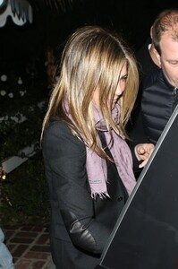 jennifer-aniston-leaving-sara-foster-s-birthday-party-in-west-hollywood-02-06-2020-5.jpg
