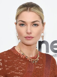 jessica-hart-elton-john-aids-foundation-oscar-2020-viewing-party-2.jpg
