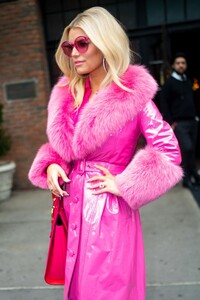 jessica-simpson-in-pink-ensemble-new-york-city-02-04-2020-5.jpg