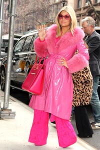 jessica-simpson-in-pink-ensemble-new-york-city-02-04-2020-6.jpg