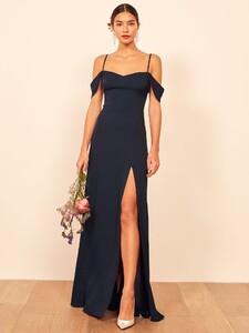 jezebel-dress-navy-1.thumb.jpg.fedeaac8023431be50bdc42ada4f2133.jpg