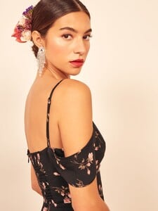 jezebel-dress-romy-2.thumb.jpg.c467e94569b4f7b5e2f26a3adcae6ea7.jpg