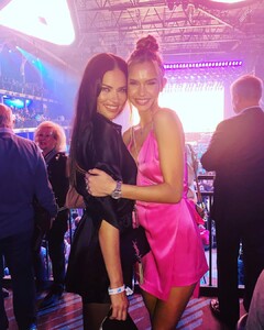 josephineskriver_83207050_229205728073743_7502856288986260982_n.jpg