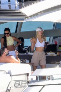 josie-canseco-spotted-while-chilling-with-david-grutman-on-his-fancy-boat-in-miami-florida-060220_4.jpg