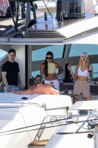 josie-canseco-spotted-while-chilling-with-david-grutman-on-his-fancy-boat-in-miami-florida-060220_5.jpg